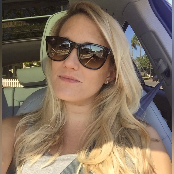 Meet your Posher, Alice - Picture 1 of 1